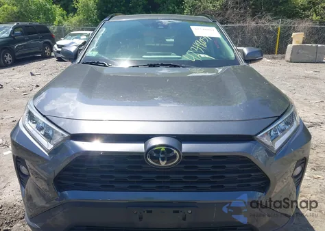 2019 Toyota Rav4 Xle from USA, damaged, VIN JTMP1RFV0KD034373